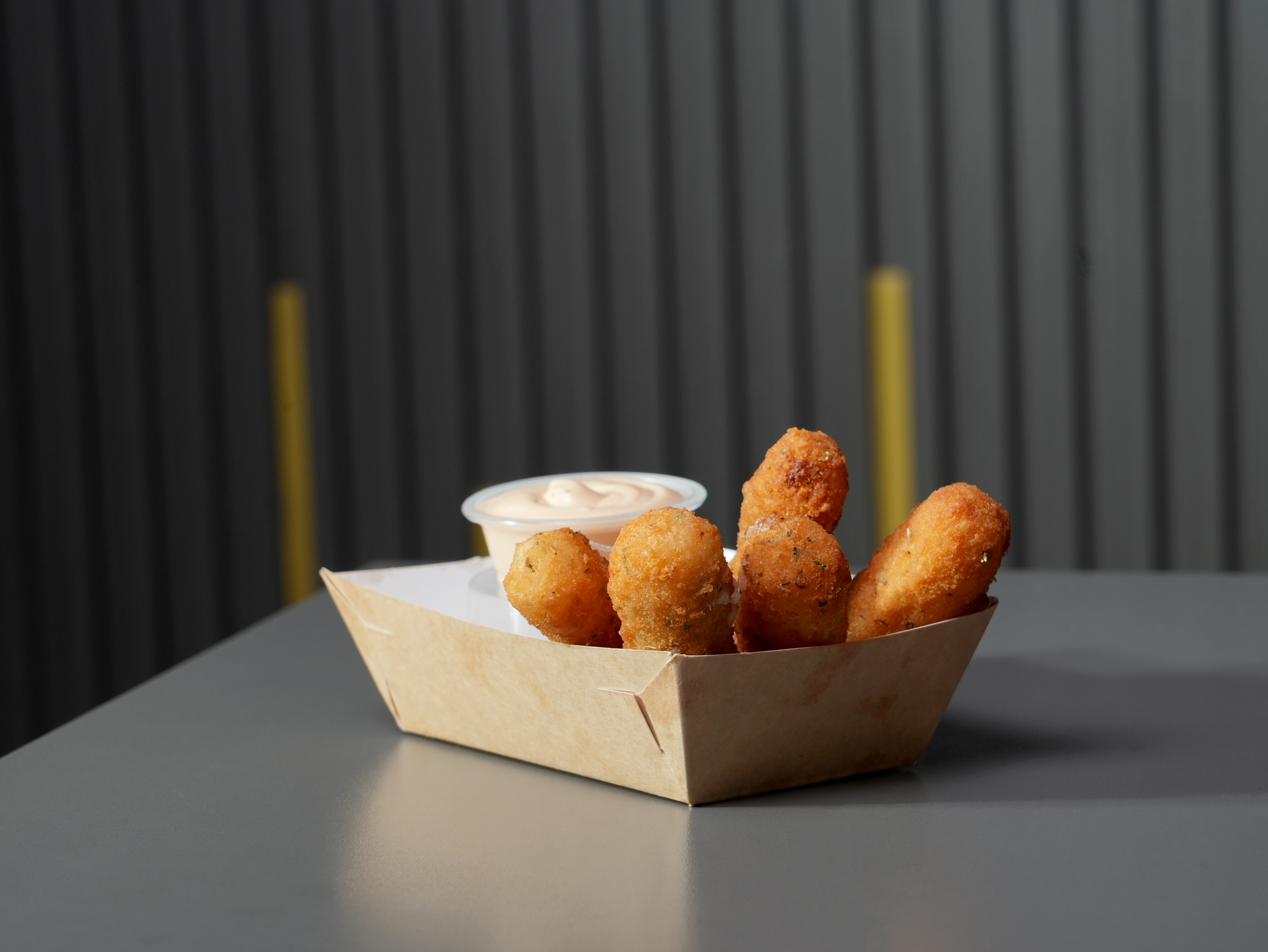 Mozzarella Sticks (5 pcs)